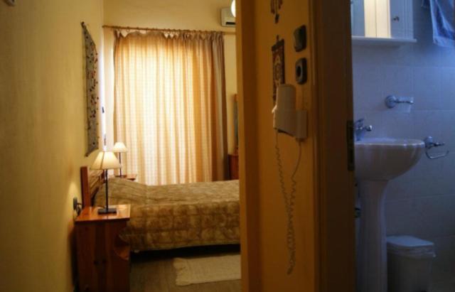 Angela'S House Hotel Monemvasía الغرفة الصورة