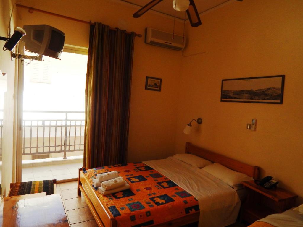 Angela'S House Hotel Monemvasía الغرفة الصورة